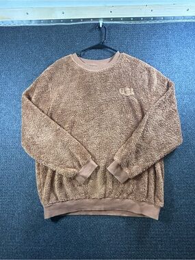 UGG Brown Sherpa Crewneck Pullover Fuzzy With Logo Size Medium